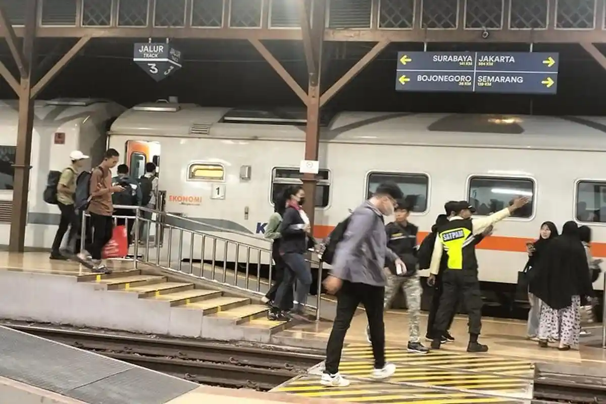 KAI Hadirkan Promo Mudik Awal Ramadan 2025, Diskon Tiket 25 Persen untuk 60 Perjalanan Kereta Api