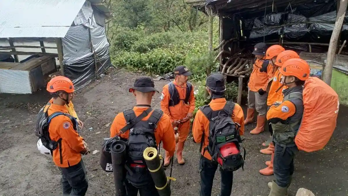 Pelajar Hilang di Gunung Slamet, Pencarian Libatkan 111 Personel dan Diperluas hingga 5 Kilometer