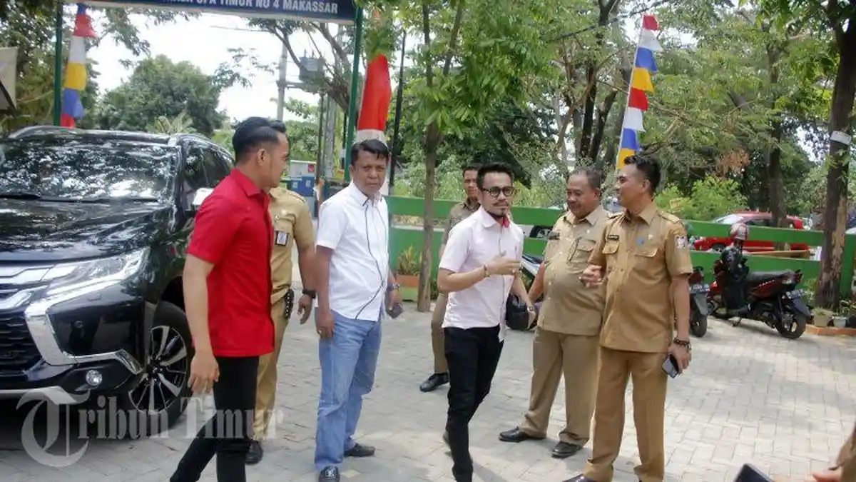 FOTO: Komisi D DPRD Makassar Sidak di SMPN 40 Pasca Kasus Baju Batik