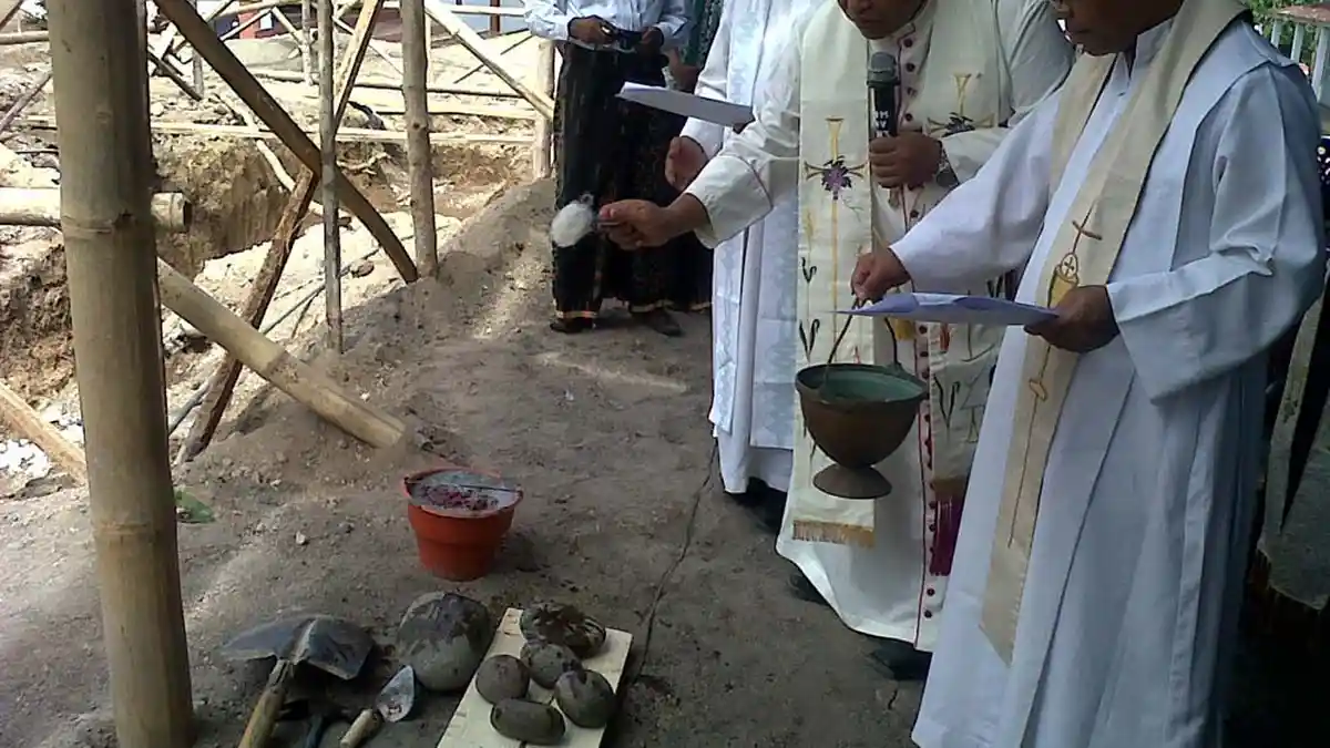 Bangunan Gereja Borong Harus Bertahan Ratusan Tahun