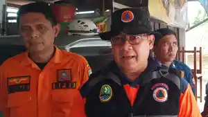 Kepala-Pelaksana-BPBD-Sumedang-Bambang-Rianto-saat-diwawancara-TribunJabarid.jpg