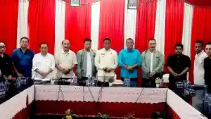 Bupati-Sekda-dan-Kepala-OPD-lingkup-Pemkab-Rote-Ndao-foto-bersama.jpg