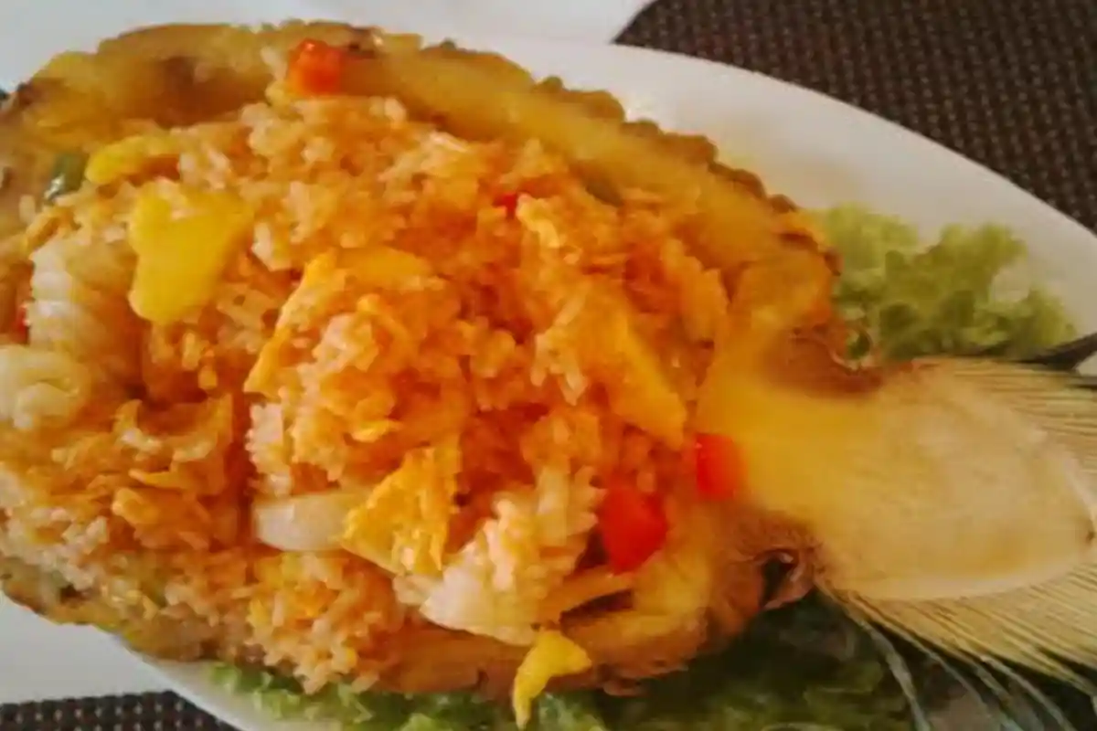Susahnya Berburu Kuliner Asia di Kota Paris, Ketemunya Nasi Goreng Nanas Ini