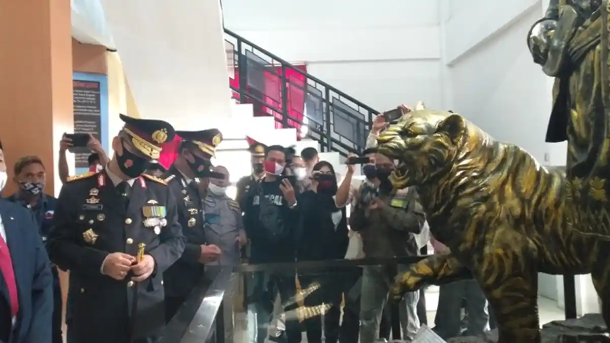 Kapolda, Danrem dan Gubernur Jambi Kunjungi Museum Perjuangan Rakyat Jambi