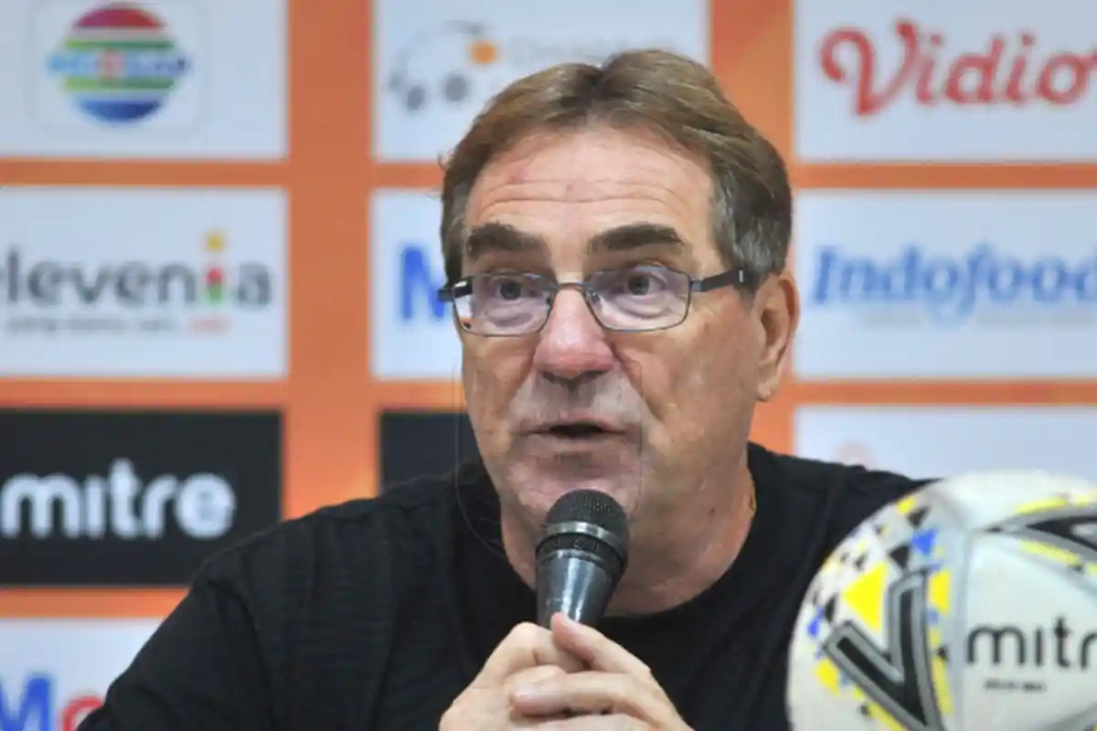 Skuad Persib Bandung Latihan dari Rumah selama PPKM Darurat, Begini Cara Robert Pantau Pemainnya