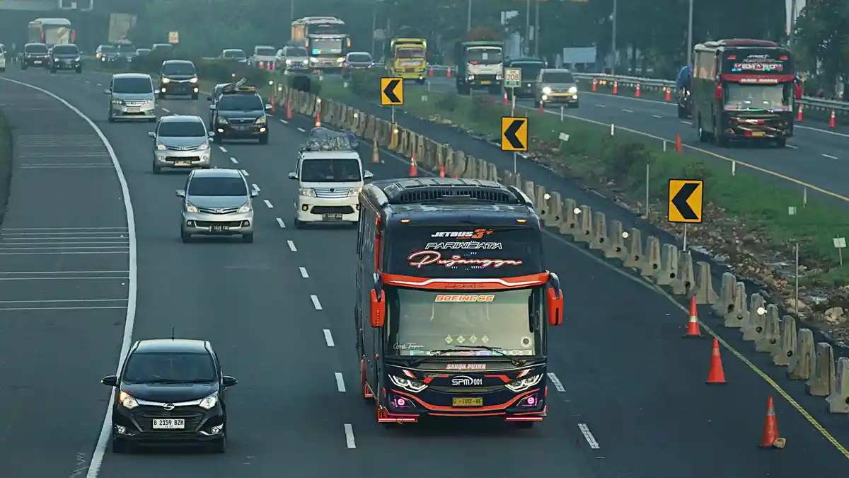 Peningkatan Kendaraan Saat Puncak Arus Balik Hari Raya Idul Fitri Capai 198 Persen