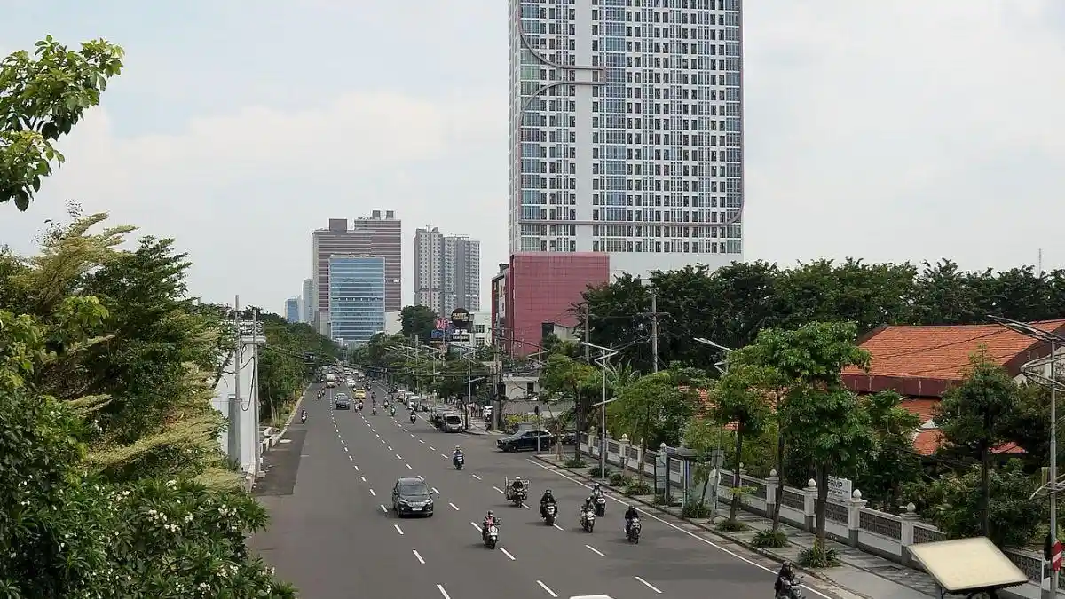 Cuaca Surabaya Hari Ini, Selasa 14 April 2026: Cerah Sepanjang Hari, Waspada Angin Kencang