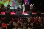 Grup Band Kahitna Konser di Makassar