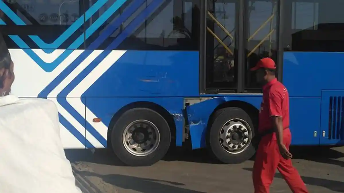 Sentot Mencuri Bus Transjakarta di Pool Mayasari Pakai Alasan Mau Jemput Rombongan