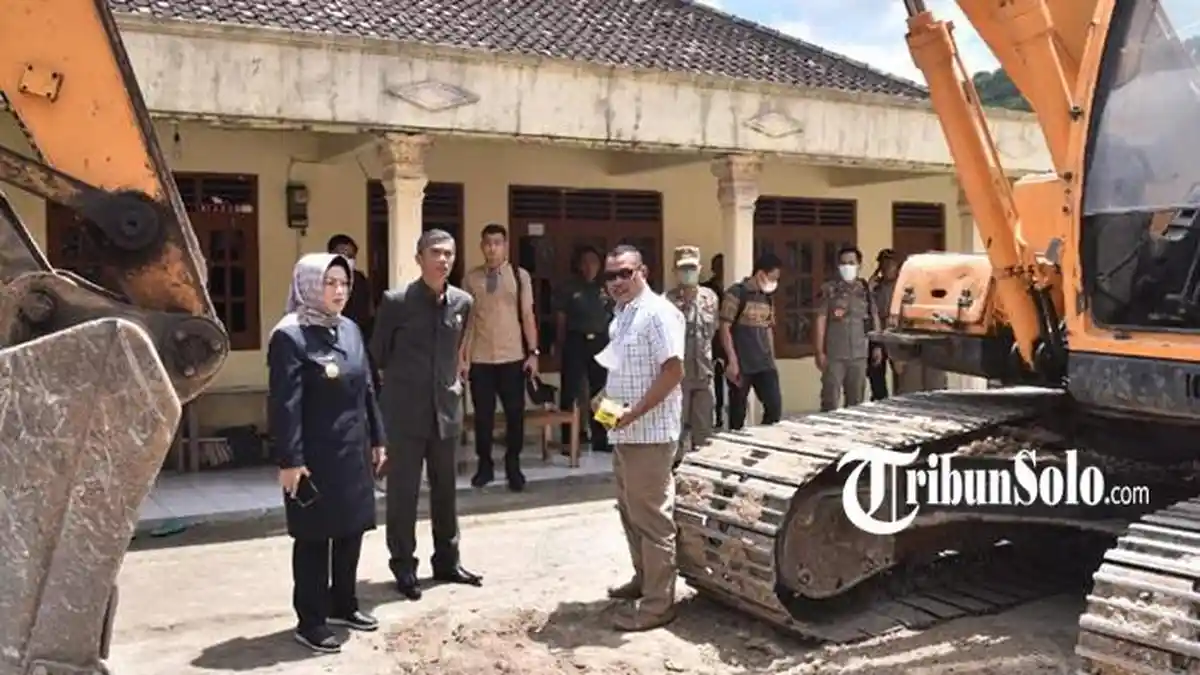 Pasang Badan Sidak Galian C di Bulu, Bupati Sukoharjo Etik: Ini Jelas Merugikan Rakyat