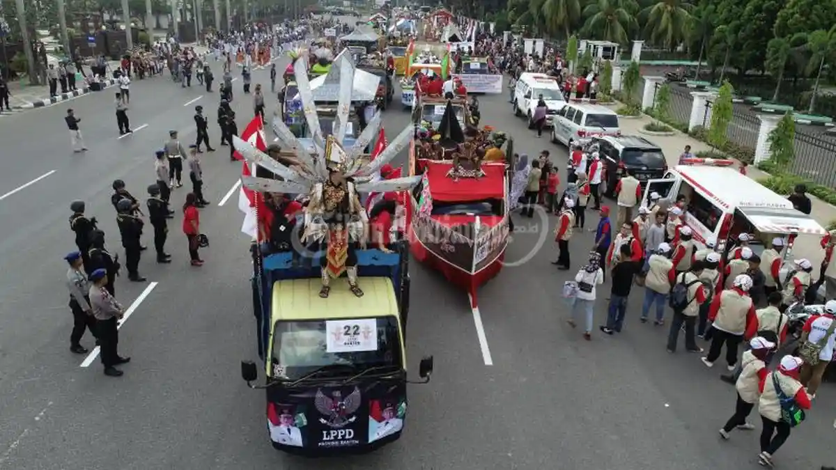 DRONE FOTO: Karnaval kontingen Pesparawi Nasional XII - pesparawi_20180729_183738.jpg