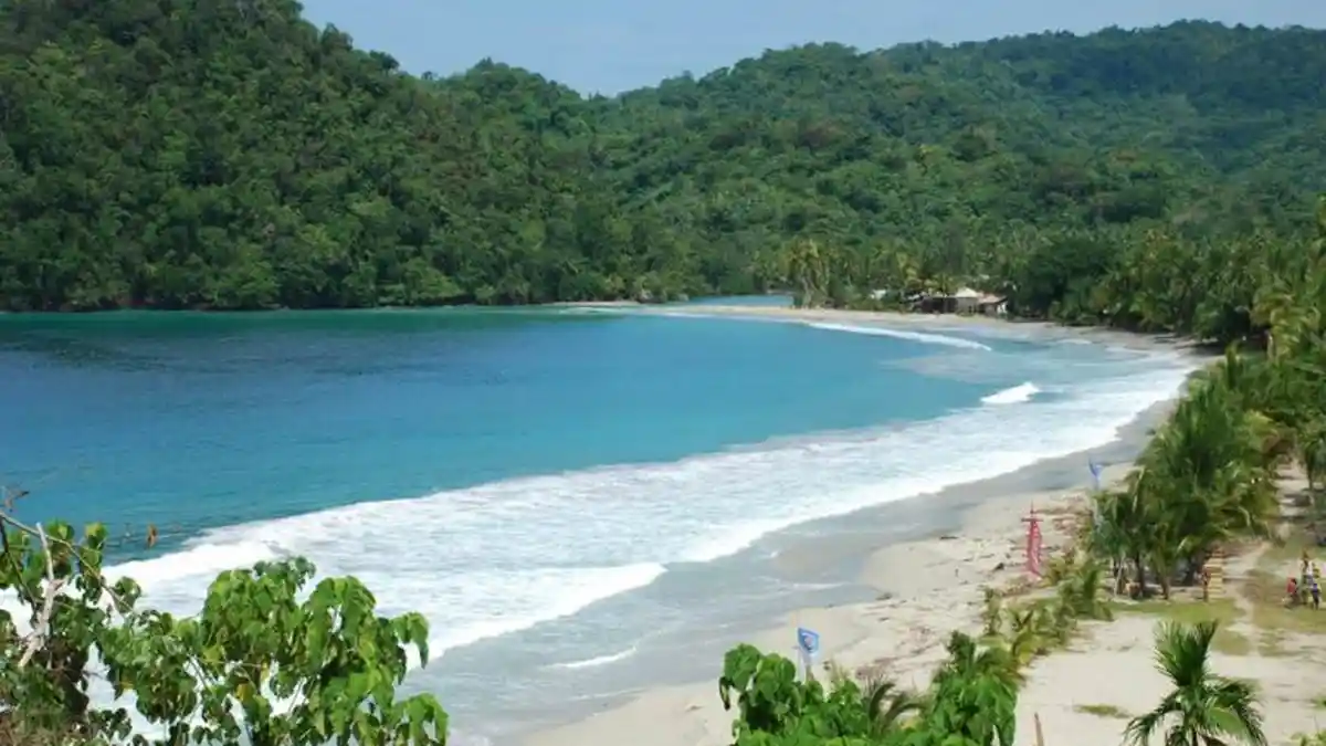 Wisata Papua: Pesona Pantai Bukisi di Distrik Yokari