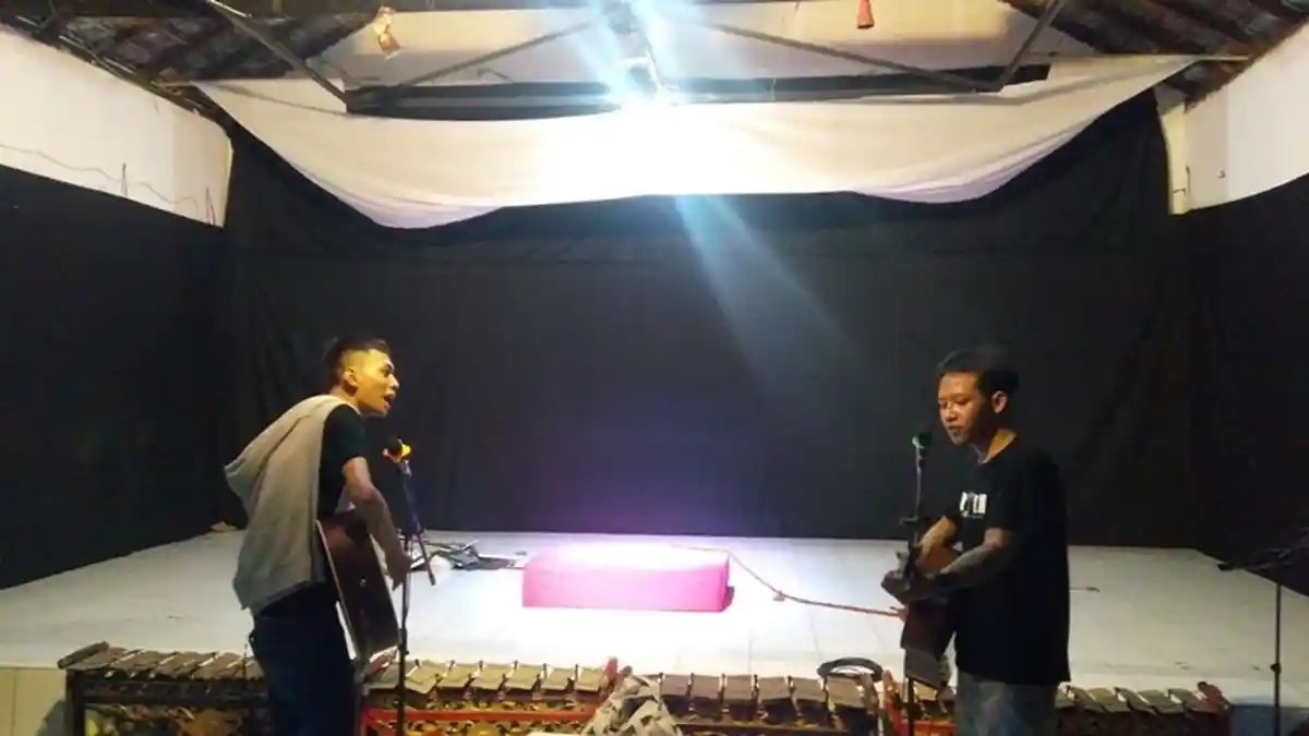 Gandeng Komunitas Seni, Teater Taksu Kendal Menggelar Panggung Charity