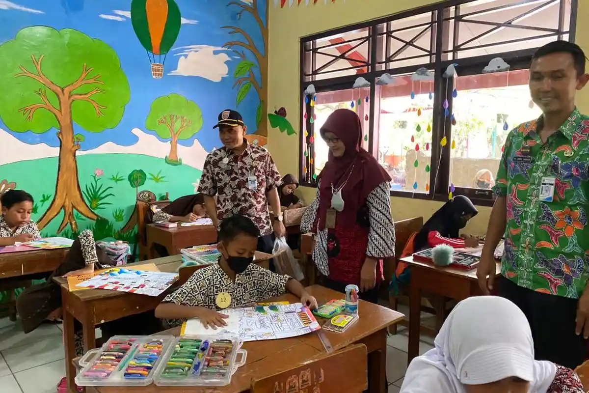 Waspada Maraknya Jajan Berbahaya di Batang, Disdikbud Minta Sekolah Lakukan Hal Ini