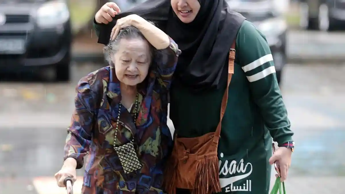 Wajib Jilbab Siswi sejak 2005, Heboh dan Dipersoalkan Sekarang, Kepsek SMKN 2 Padang Dijebak !