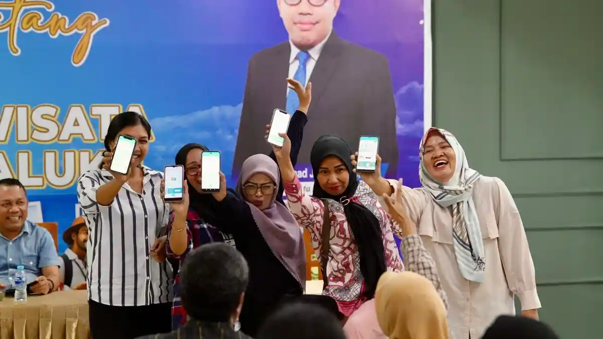 PLN UP3 Ambon Ajak Pegawai Dinas Pariwisata Maluku Manfaatkan PLN Mobile untuk Urusan Kelistrikan
