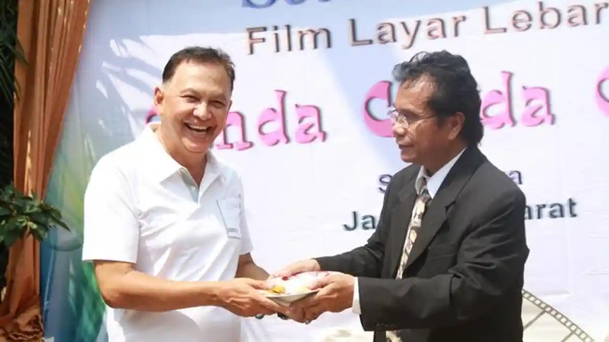Jurnalis Ini Mengisi Keringnya Film Komedi di Layar Bioskop