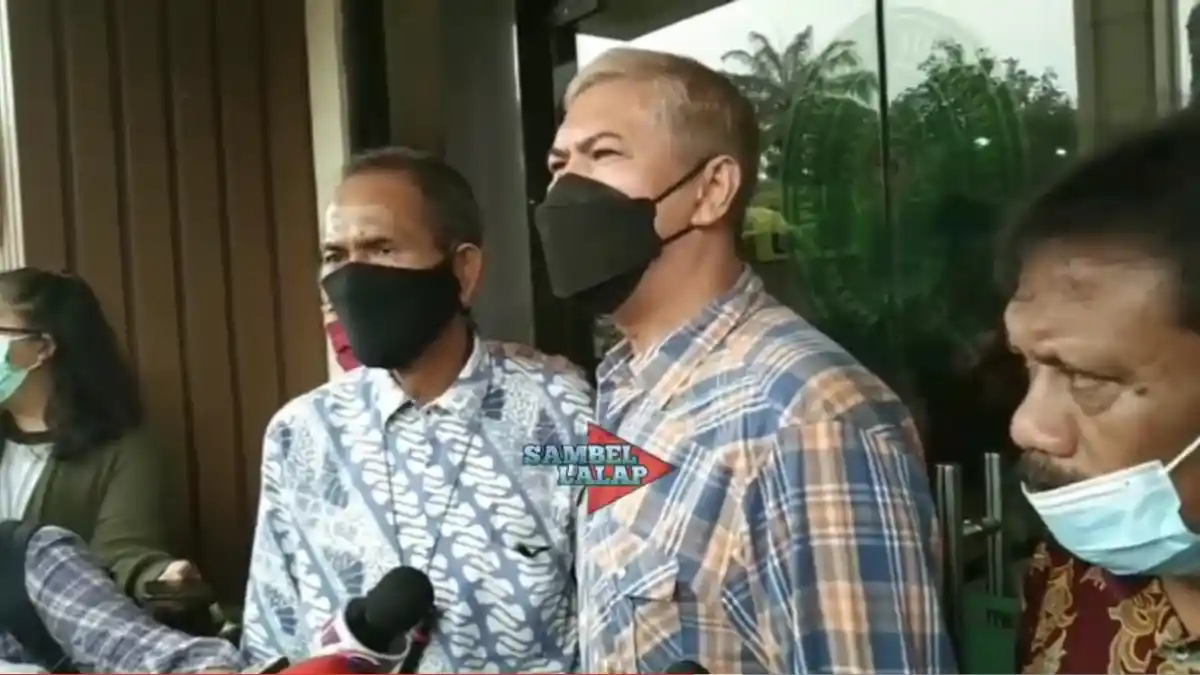 Resmi Cerai, Paman Jonathan Frizzy Minta Dhena Devanka Lepas Nama Frizzy