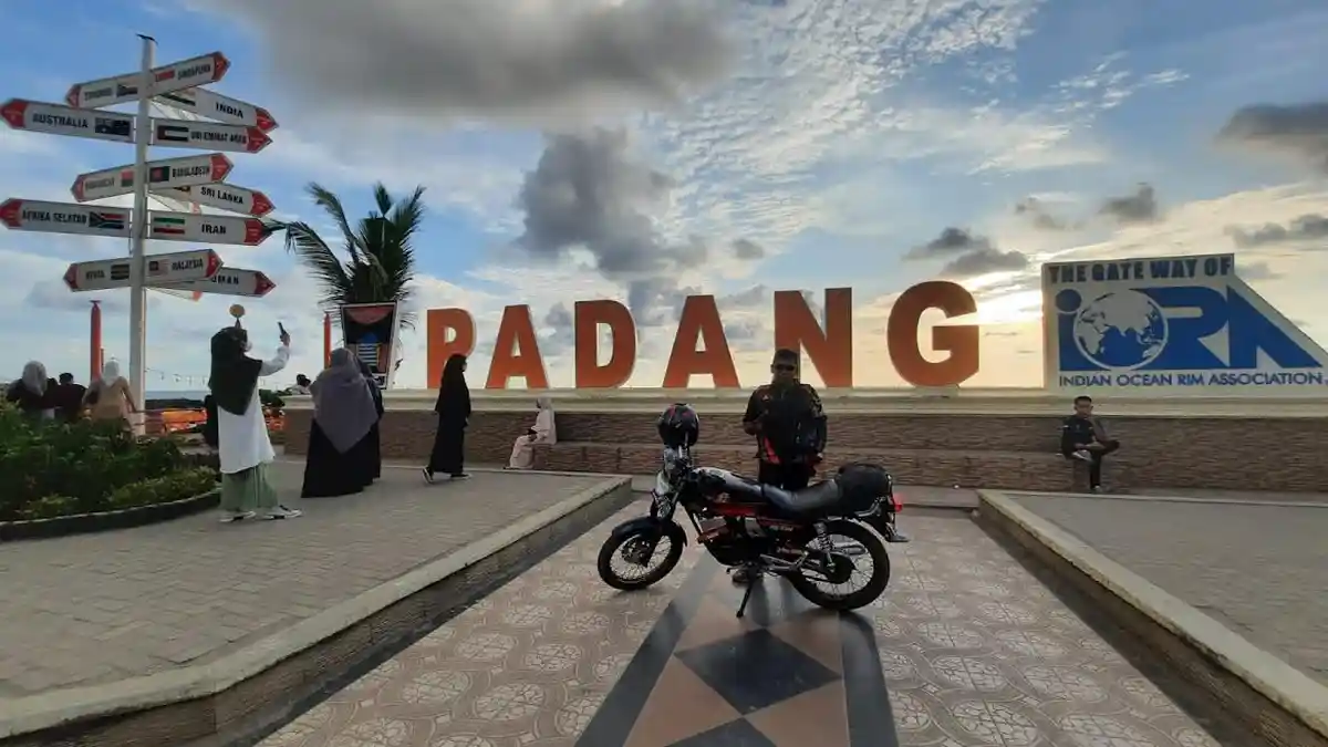 Dengan King Tua, Ismail Maulana Solo Touring Makassar-Aceh - ismail-maulana-wds2.jpg