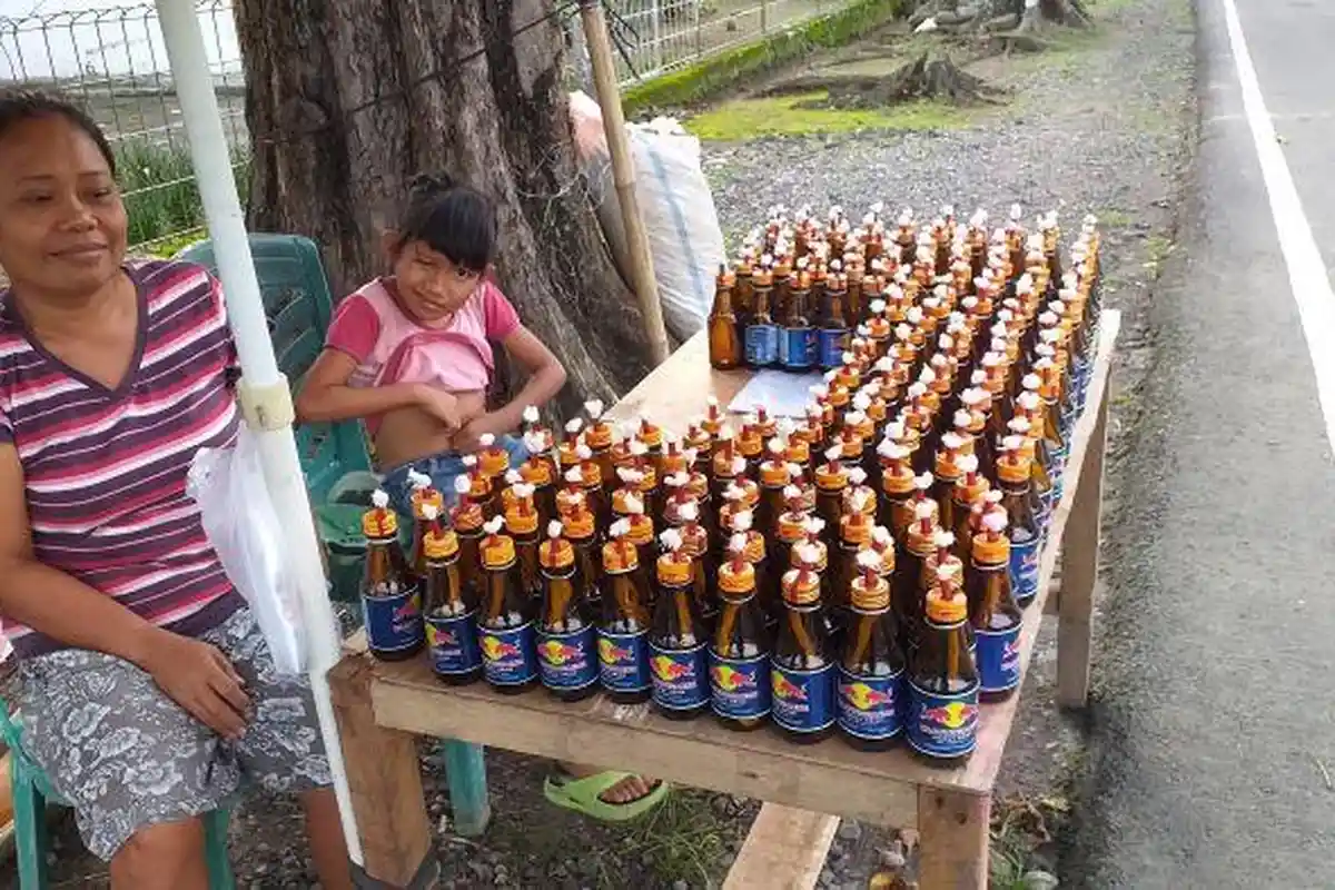 Tradisi Monuntul Akhir Ramadan di Kotamobagu Dimulai, Pedagang Lampu Botol Raup Untung Jutaan Rupiah