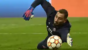 liga-champions-benzema-hattrick-real-madrid-kandaskan-psg_20220310_091603.jpg