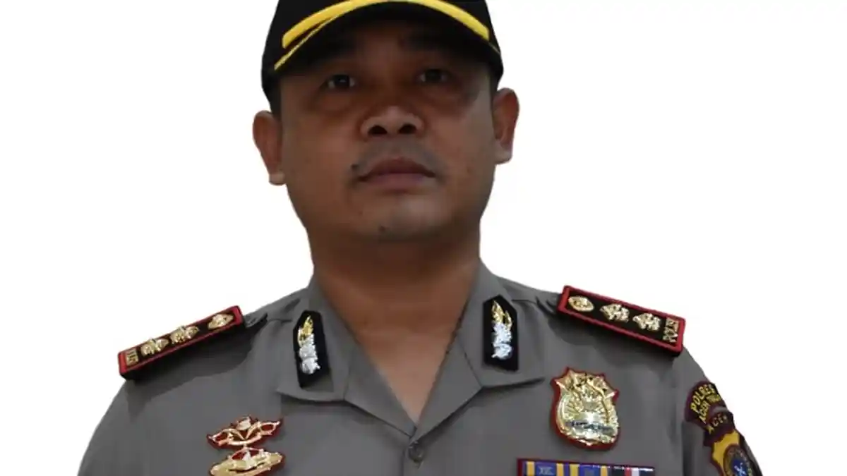 TNI/Polri Kawal Distribusi Vaksin ke Puskesmas