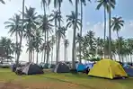 Tren Baru Liburan di Anyer Cinangka, Wisatawan Kini Lebih Suka Camping di Pantai