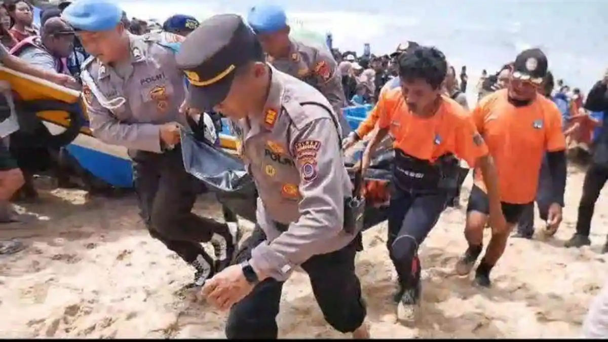 3 Mayat Siswa SMP  yang Hanyut di Pantai Gunungkidul Ditemukan Kedalaman 10 Meter, 1 Masih Hilang