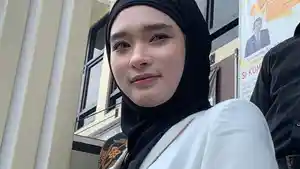 Inara-Rusli-dijumpai-di-Pengadilan-Agama-Jakarta-Barat.jpg