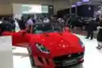 Jaguar F-Type di GIIAS 2015