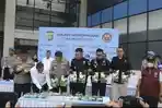 Penyelundupan Narkoba dengan Modus Kirim Naik Mobil Mewah, 25 Kg Sabu Diamankan