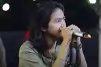 Lirik-Lagu-Kecewa-Dalam-Setia-Maulana-Ardiansyah-Trending-YouTube.jpg