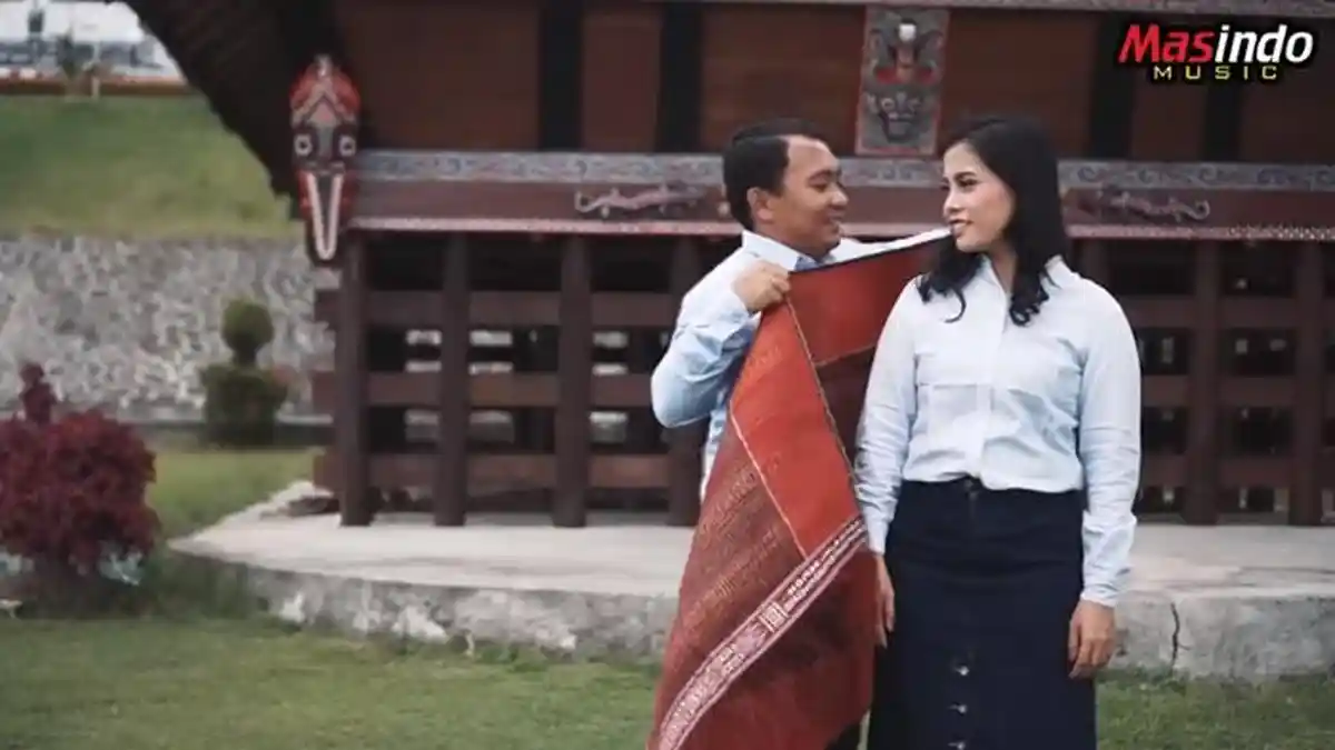 Translate Lirik Lagu Marjanji Au oleh Henry Manullang, Lagu Batak Populer Makna Paling Romantis