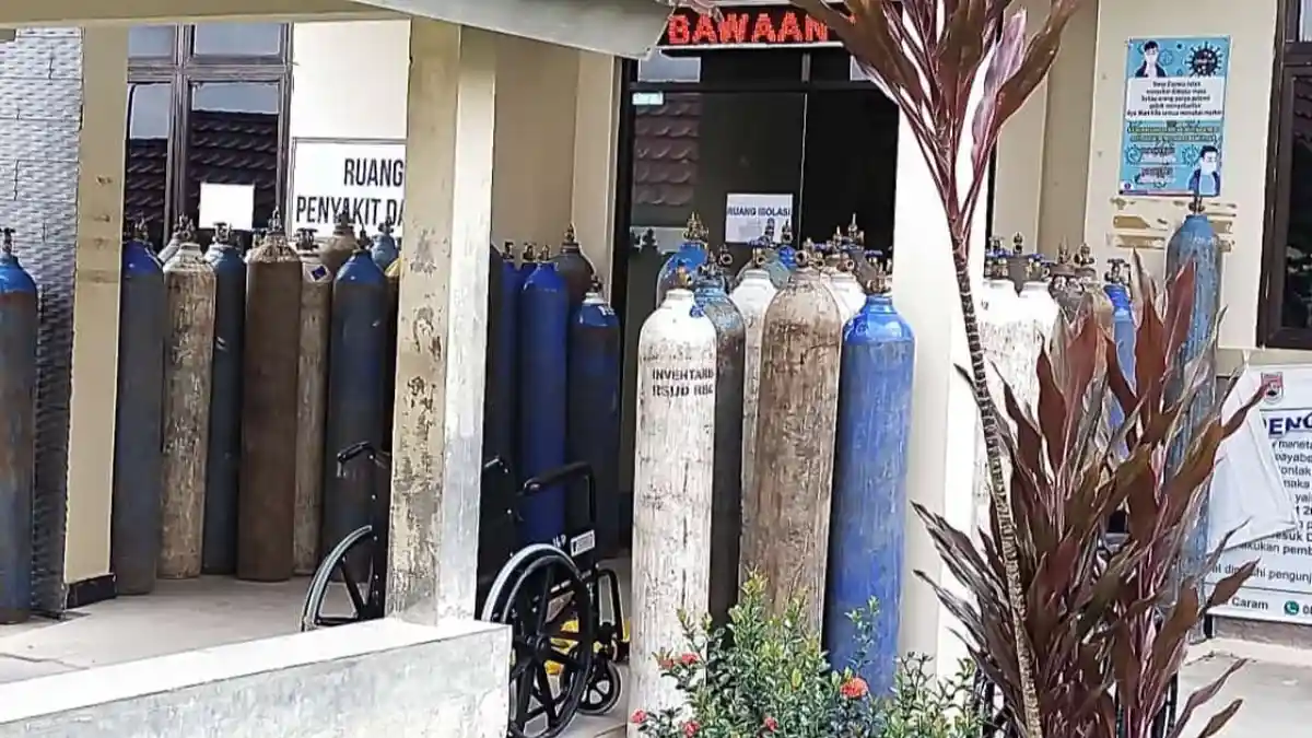 Penuhi Pasokan Tabung Oksigen, RSUD Ragab Begawe Caram Mesuji Isi Ulang ke Palembang