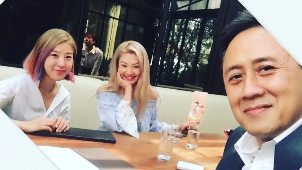 Indonesia Undang SNSD, Tuai Perdebatan Sengit Netizen dengan Triawan Munaf!