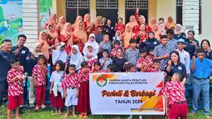 Dharma-Wanita-Persatuan-Morotai-Malut-Peduli-dan-Berbagi-di-Sekolah-Luar-Biasa.jpg