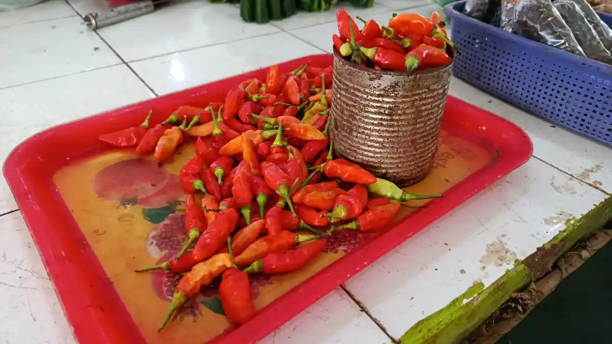 Imbas Cuaca Ekstrem, Harga Cabai di Pasar Bula SBT Mulai Merangkak Naik