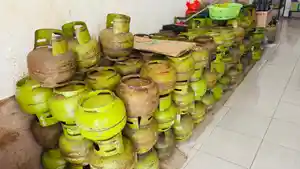 Gas-elpiji-3-kilogram-yang-dijual-di-Kios-Andri-Jalan-RE-Martadinata-Kelurahan-Simboro.jpg