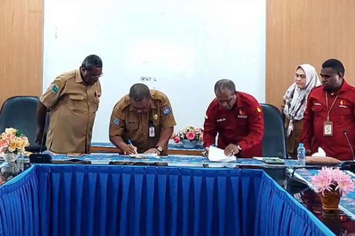 Pemkab Sorong Kucurkan Dana Hibah Rp20 Miliar ke Bawaslu