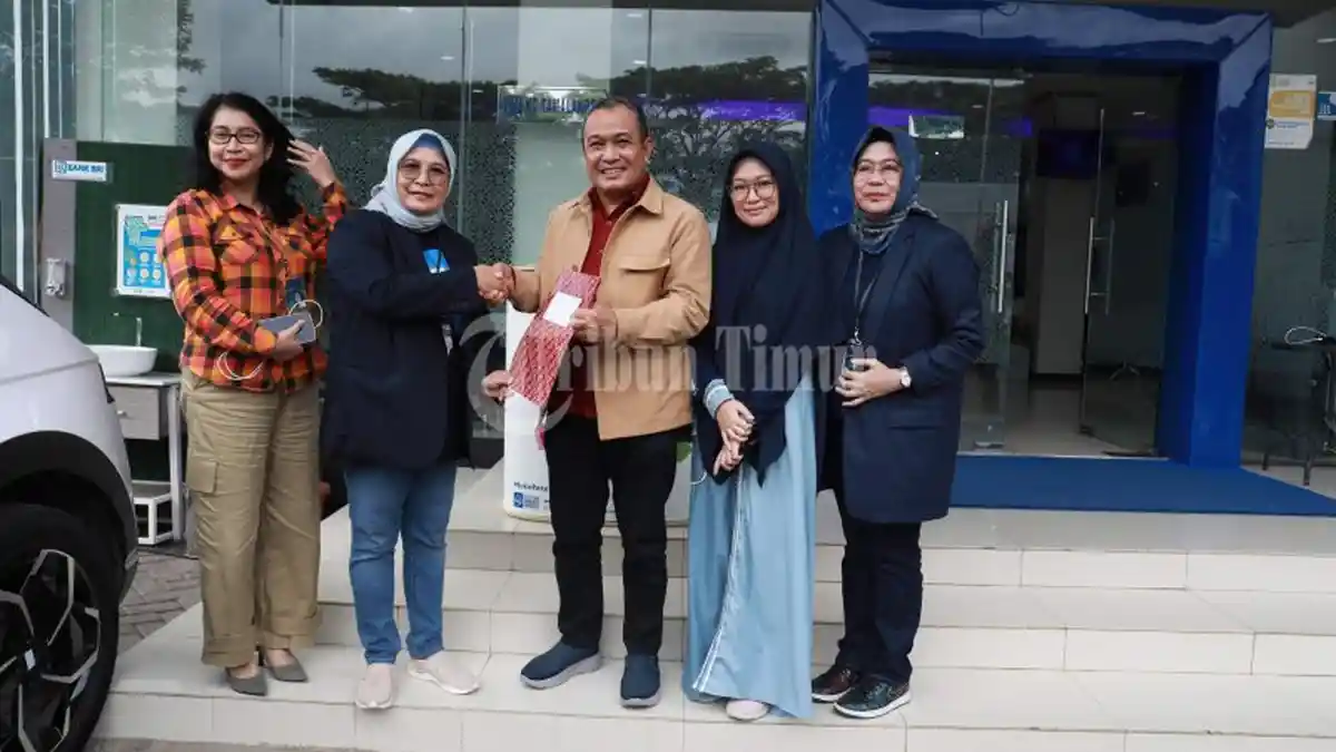 BRI KC Tamalanrea Beri Mobil Listrik kepada Nasabahnya - pemenangbri.jpg