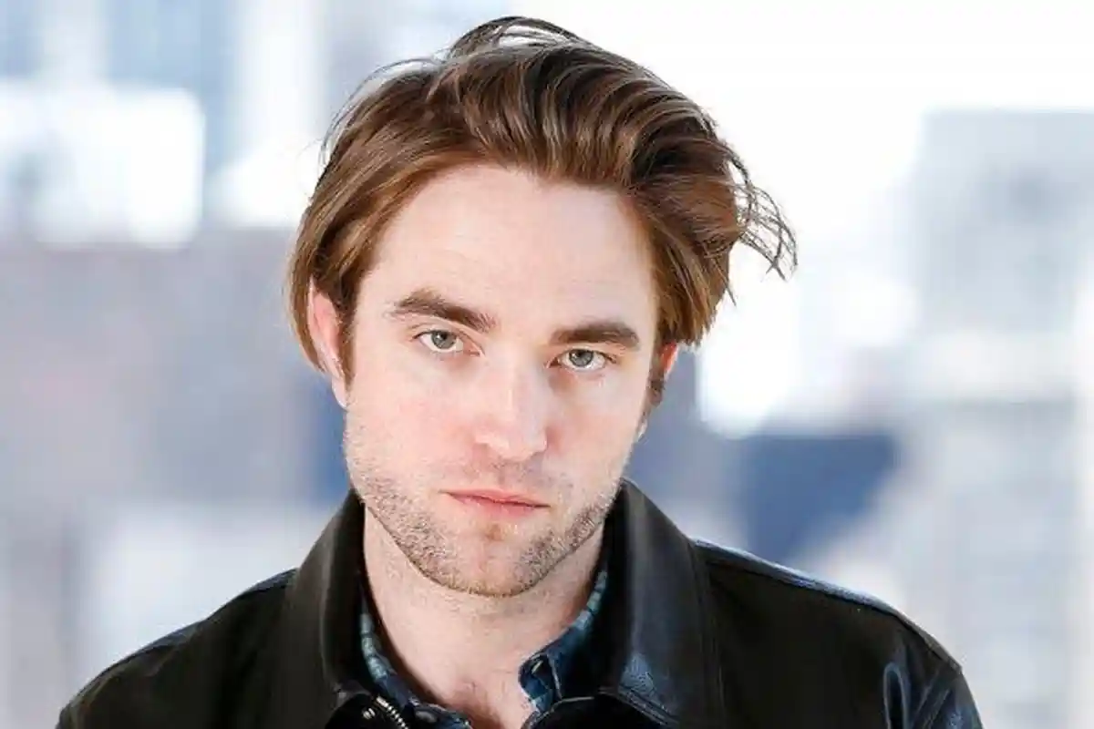 Robert Pattinson Dikabarkan akan Bintangi Film Batman 2 dan Serial The Penguin di HBO Max