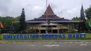 Kampus-Universitas-Sebelas-Maret.jpg