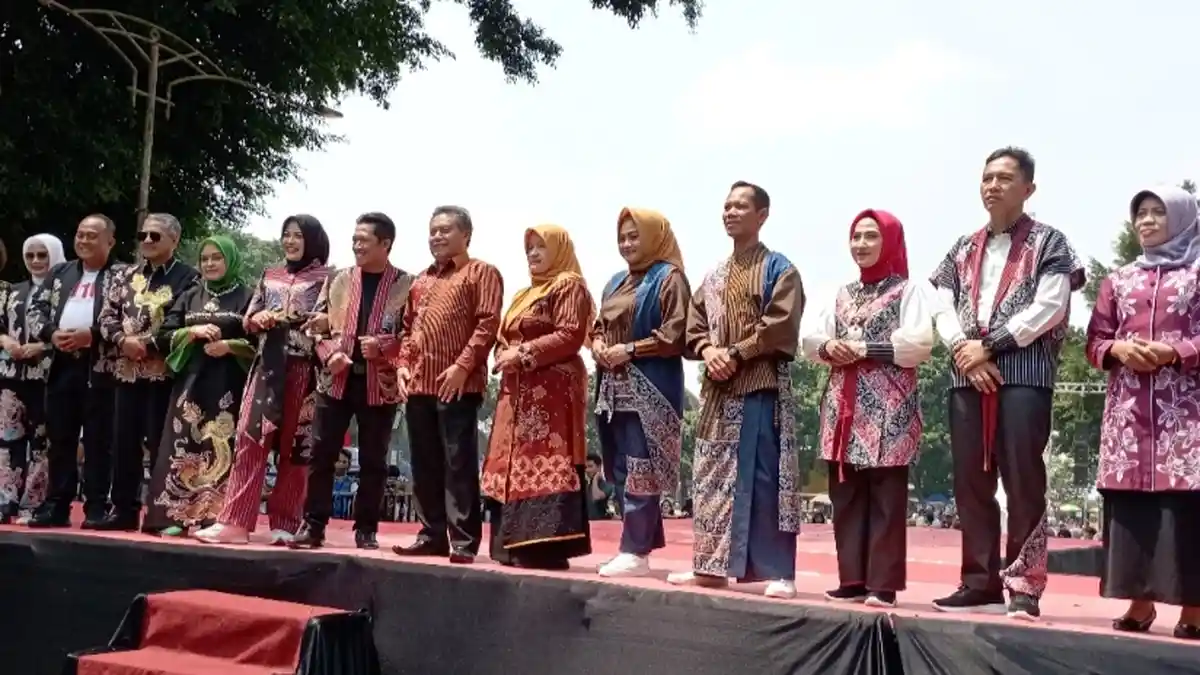 Bermacam Motif Batik Wonosobo Dipamerkan dalam Parade Sobo Craft 2023