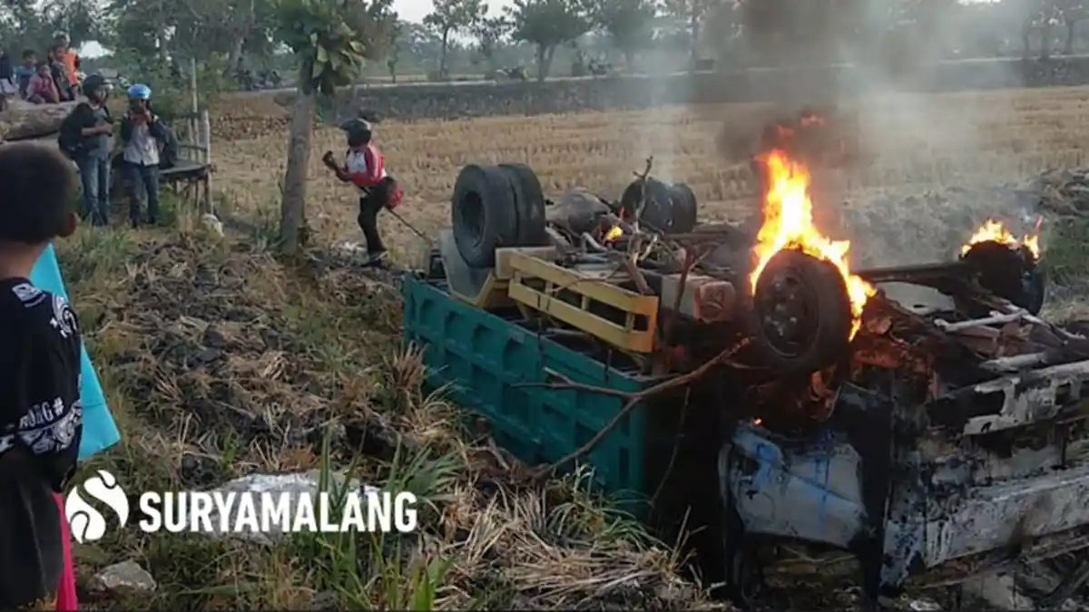 Penjelasan Polisi Soal Truk di Lamongan yang Dibakar Massa, Sopir Truk Ternyata Warga Gresik