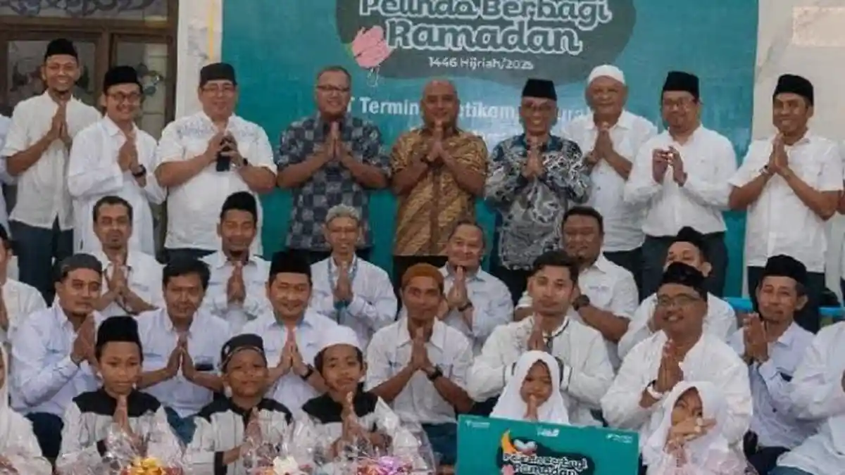 PT Terminal Petikemas Surabaya Gelar Tadarus Alquran dan Pelindo Berbagi Ramadan
