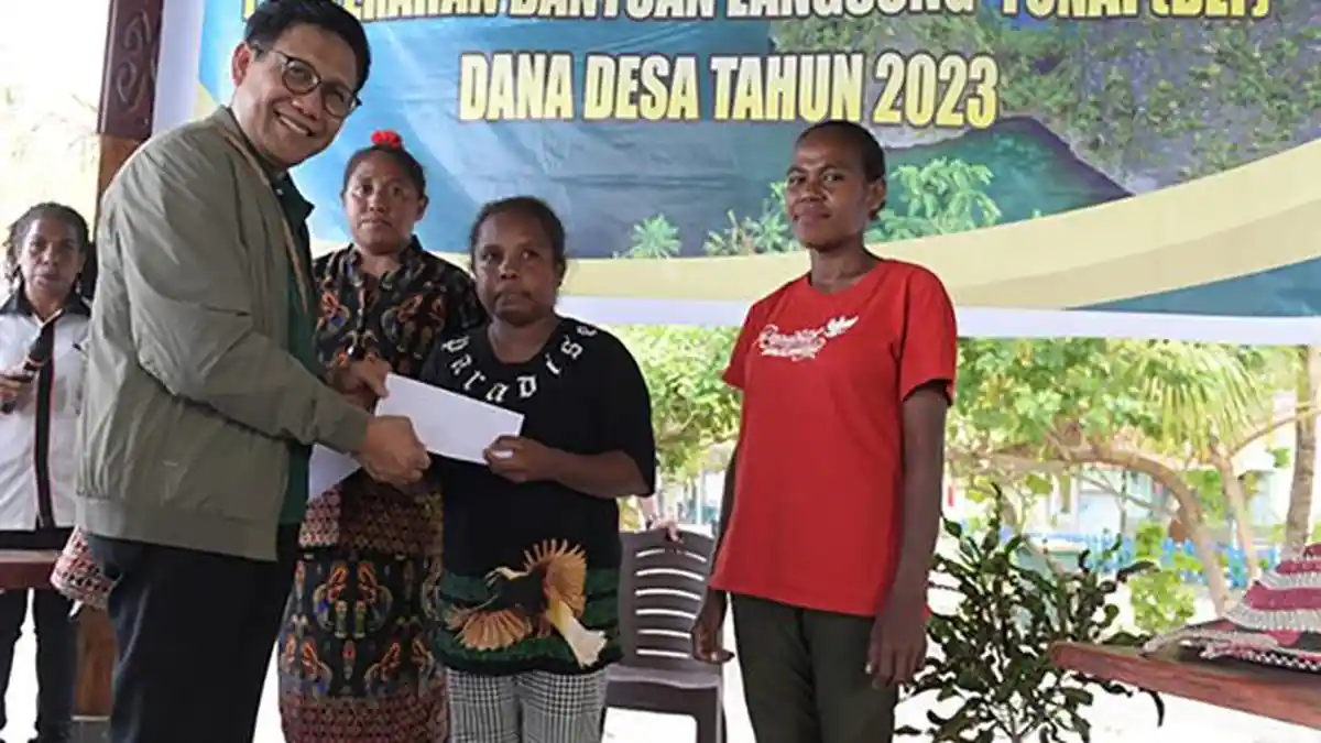 Menteri Desa PDTT Dukung Kampung Arborek Raja Ampat Menuju Kampung Mandiri