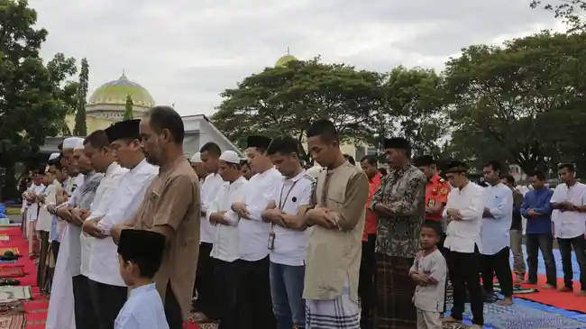 Teks Bacaan Bilal Idul Adha 2026 dalam Tulisan Arab dan Latin