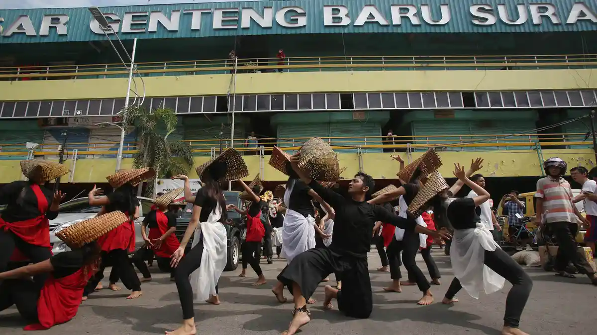 APBD Cairkan Rp 33 Miliar untuk Sejumlah Perawatan Pasar di Surabaya.