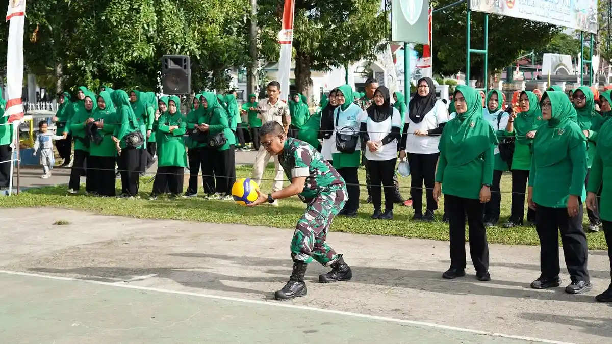 Danrem Lilawangsa Buka Turnamen Voli Antar Istri Tentara HUT Ke-80 TNI