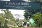Lokasi-pembunuhan-dipasang-garis-polisi.jpg